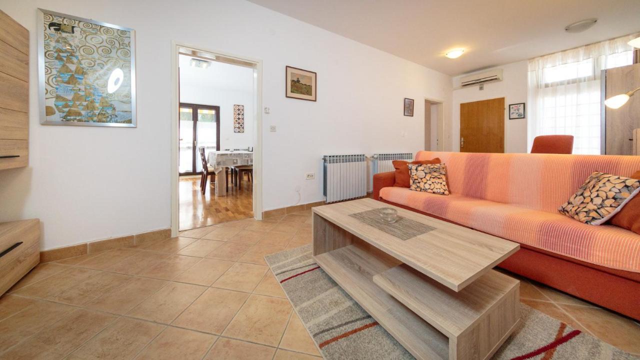 Maller Apartment *