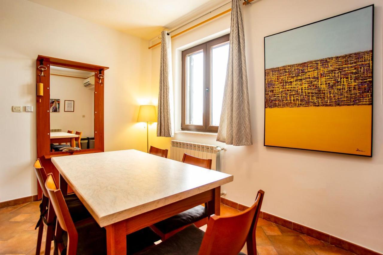 Maller Apartment