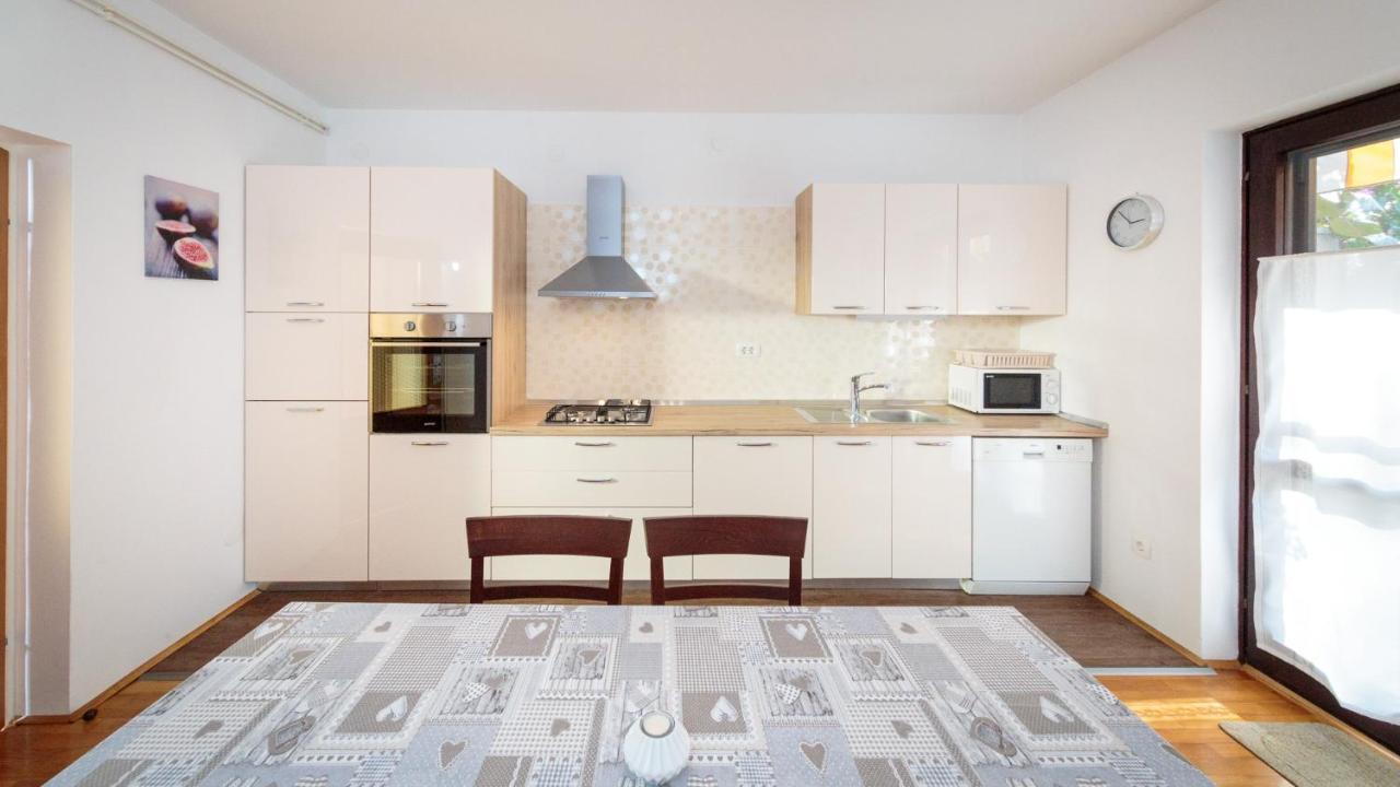 Maller Apartment