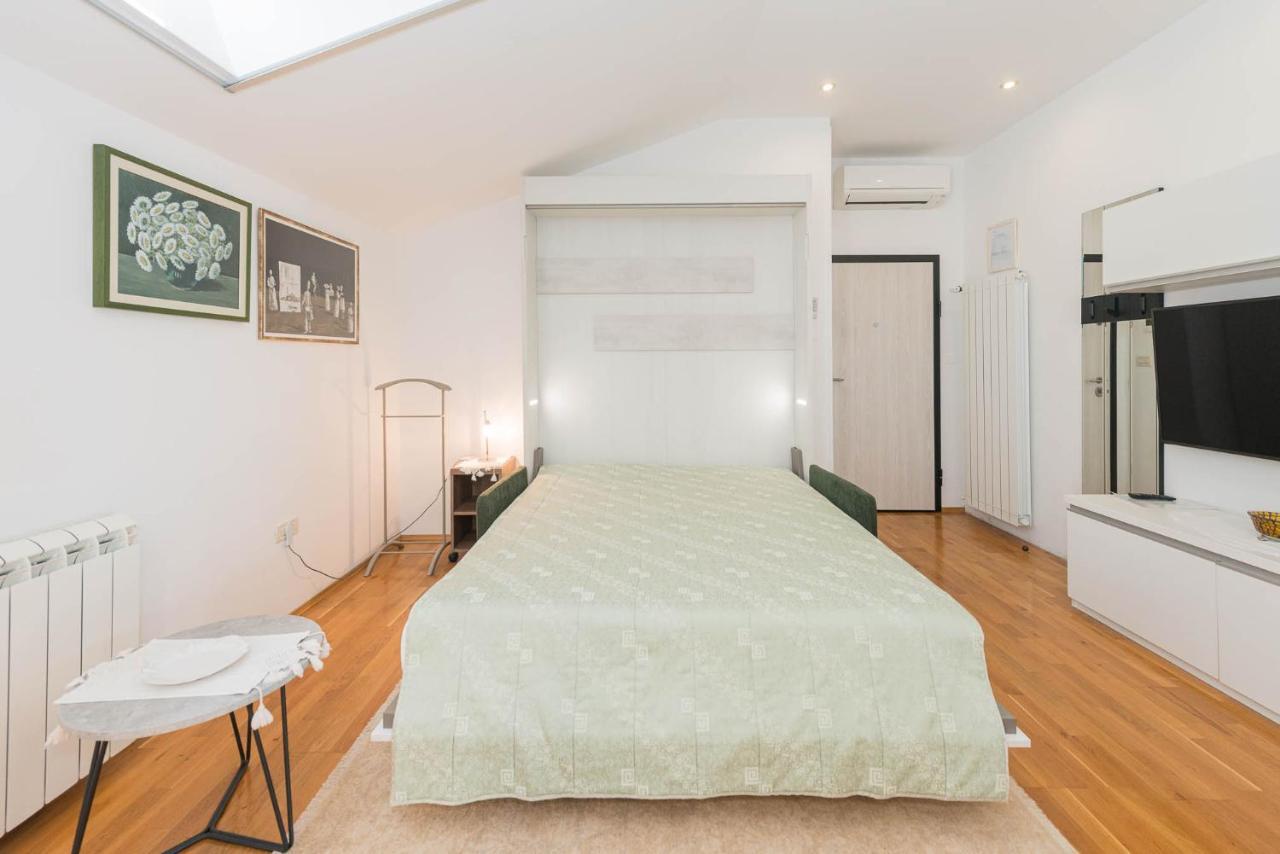 Apartment Maller