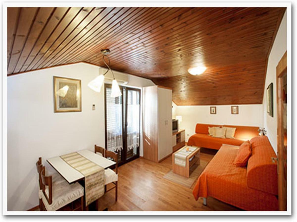 Apartment Maller *